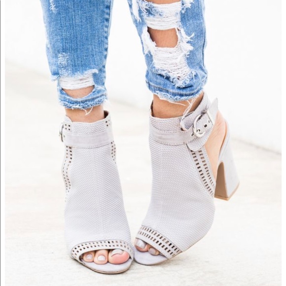 Ash Gray Laser Cut Slingback Block Heel Mule - Picture 4 of 5